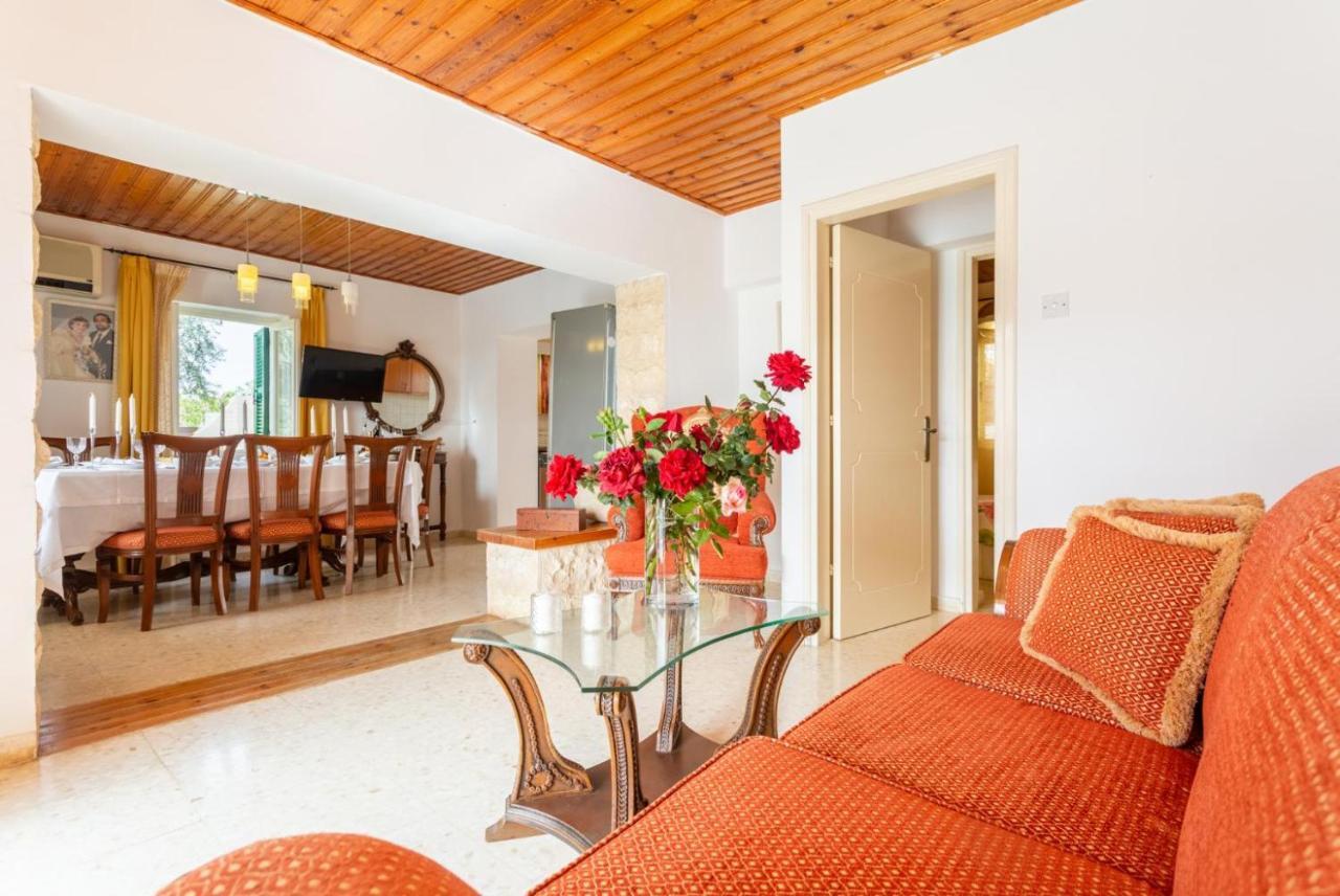 Kato Yialia Villa Constantinos מראה חיצוני תמונה